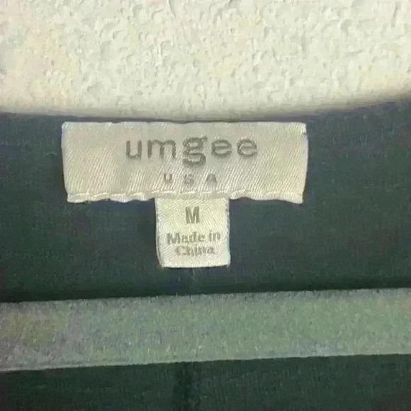 Umgee Size Medium Blouse Mixed Media Flowy Black Animal Print Fringe Hem - Picture 5 of 5